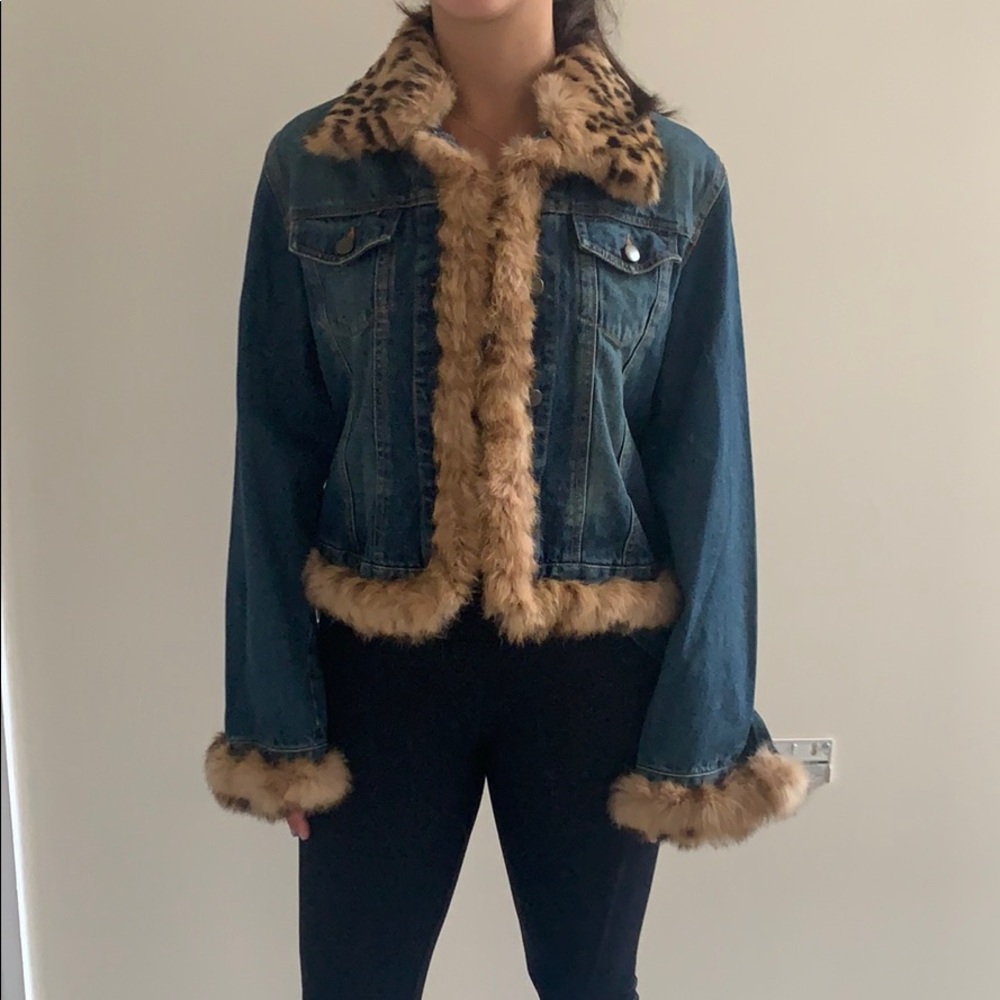 Jean jacket with cheetah fur print